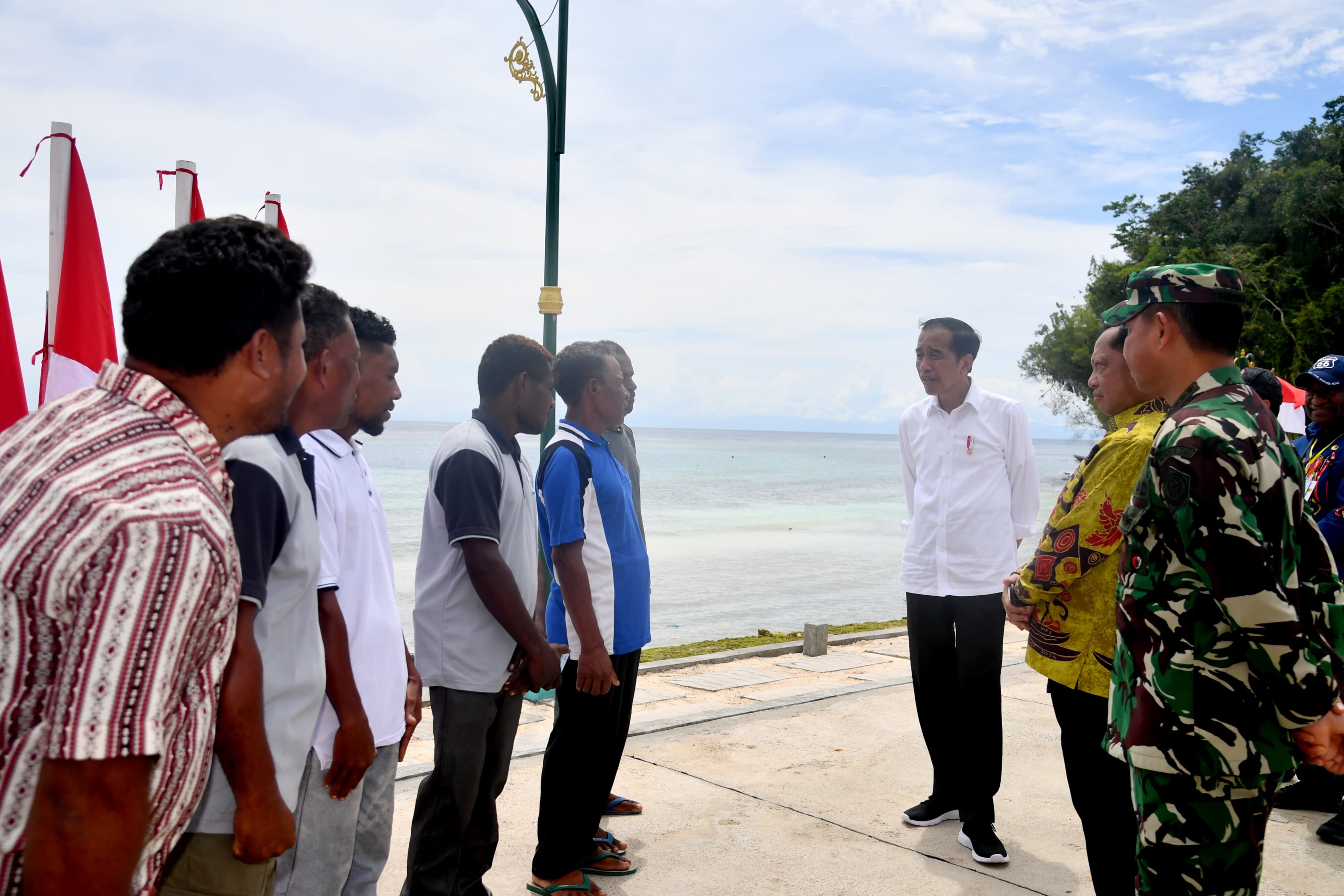 Resmikan Kampung Nelayan Modern Samber Binyeri, Presiden: Kelola dengan Baik