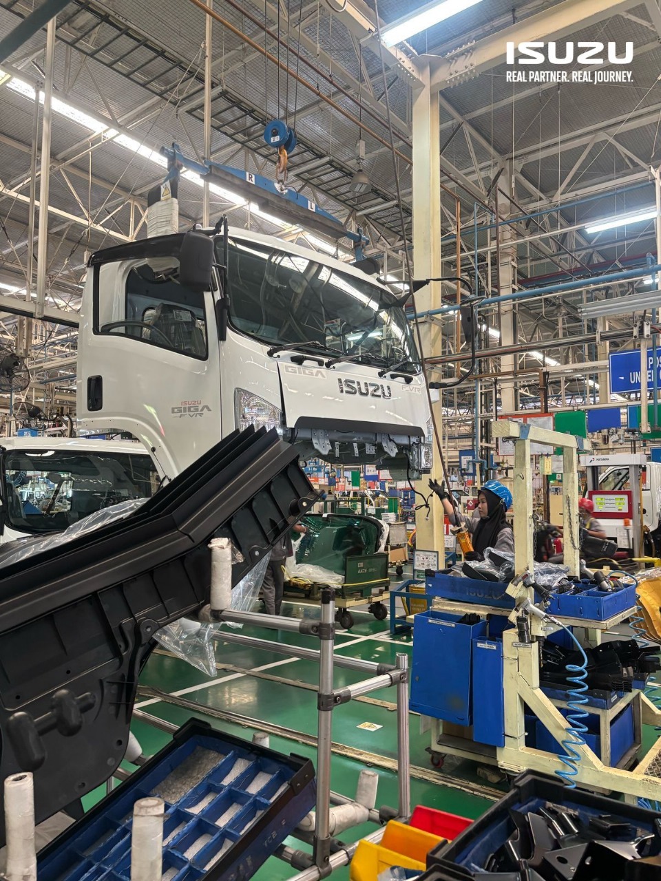 Isuzu Mendukung Perempuan untuk Berkembang & Berkarya Isuzu Mendukung Perempuan untuk Berkembang & Berkarya