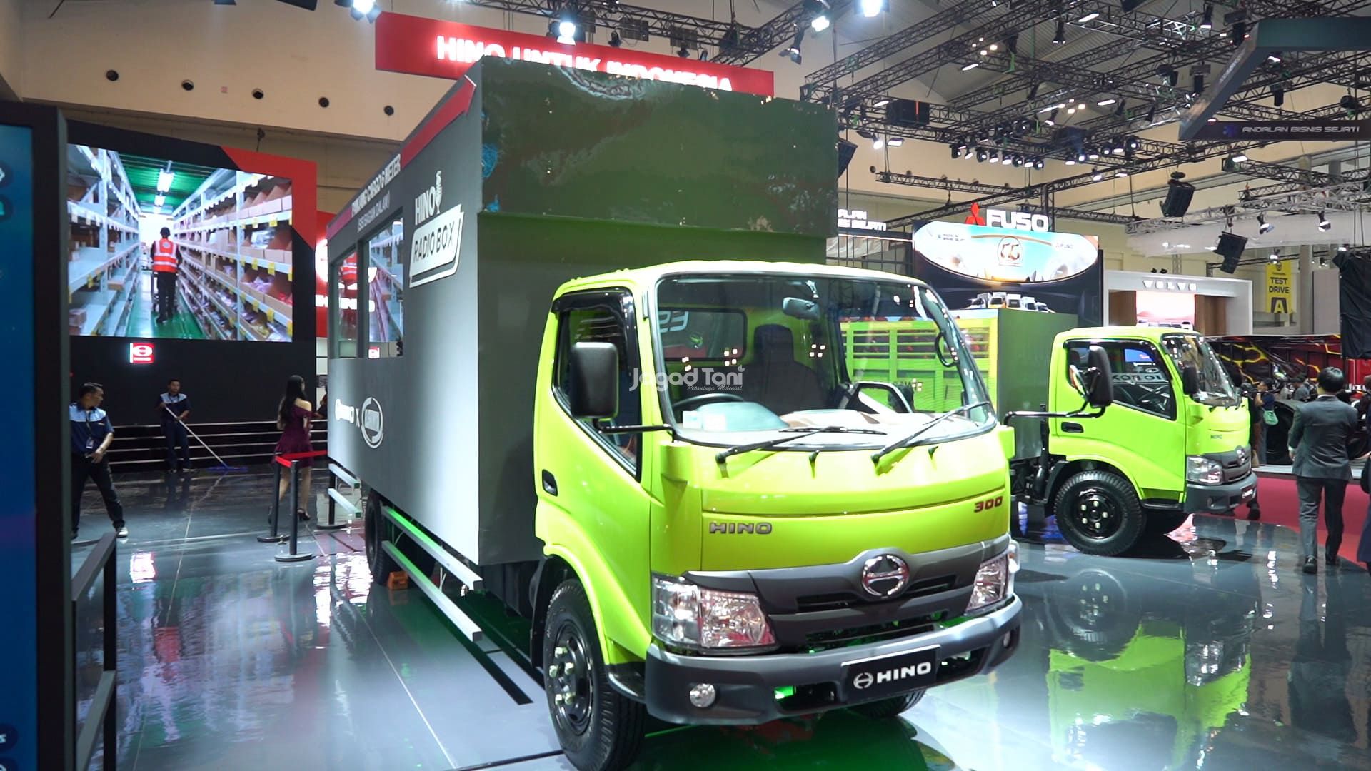 Hino 300 136 MDLR Hino 300 136 MDLR